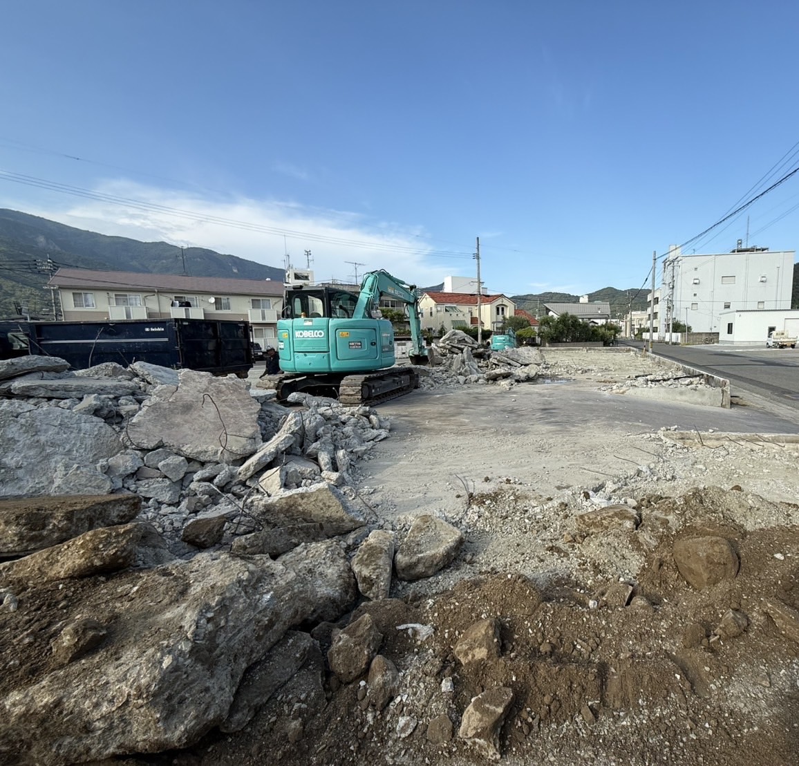 小豆島土間基礎撤去工事